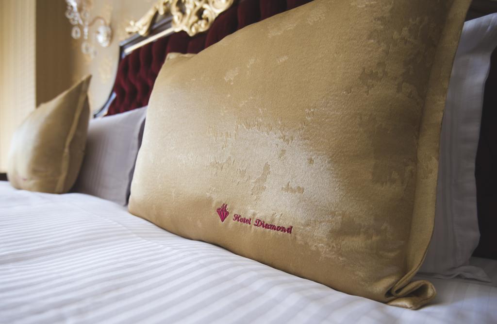 Hotel Diamond Казанлык Экстерьер фото
