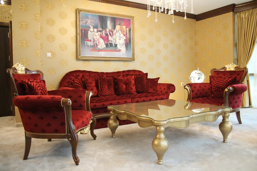 Hotel Diamond Казанлык Экстерьер фото